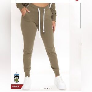 NWT Fashion Nova Relaxed Vibe Jogger large color olive